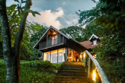 Breznik Plesivicki House | Wild Rose