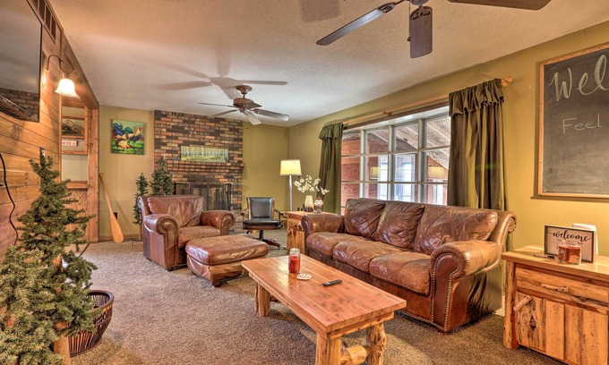Easley Cottage | 'Wildlife Lodge' Columbia Retreat off I-70!