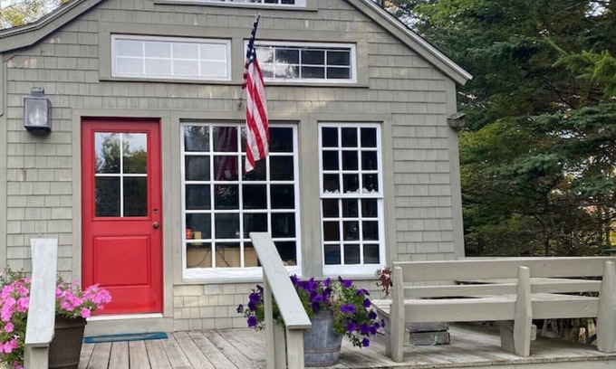 Vinalhaven Cabin | Wildwood Cottage and Bunkhouse