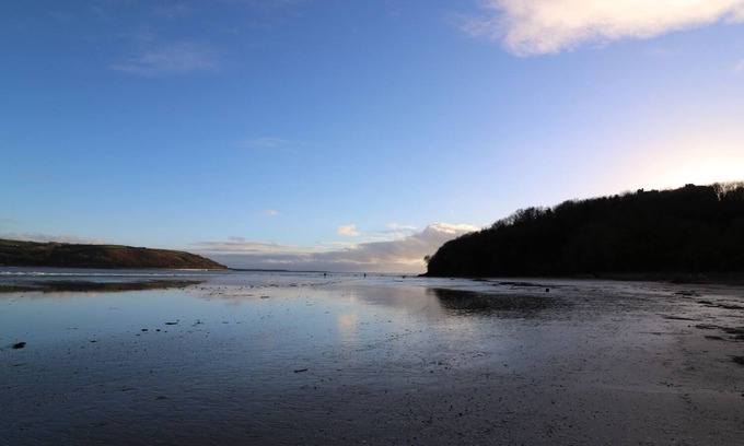 Llanybri Cottage | WILLOW 80, pet friendly, with pool in Llansteffan