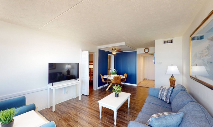 Myrtle Beach Apartment | Willow Bay 803 Oceanfront Suite, Renovated Spring 2023 desirable Golden Mile Location