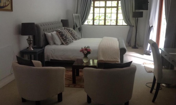Franschhoek Apartment | Willow Brooke Guest Suite