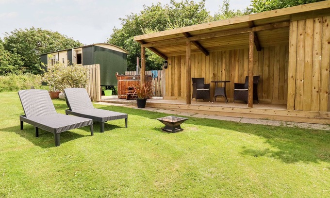 Burlawn Cottage | Willow