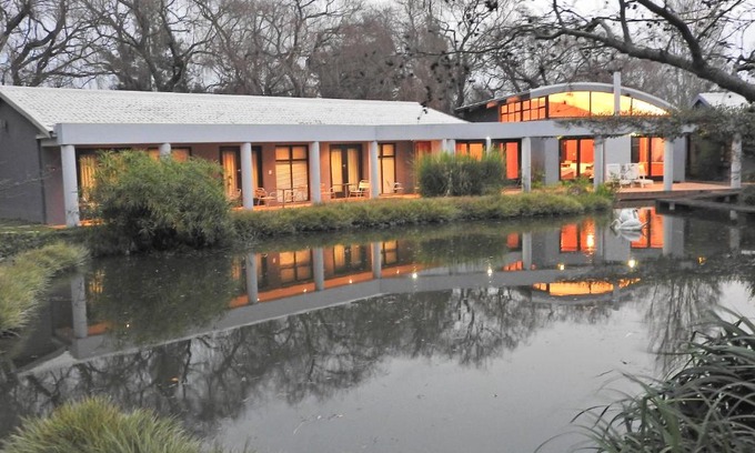 Greater Johannesburg Metropolitan Area House | Willow Place Guest House