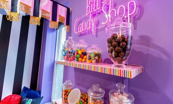 Lawrenceville House | Willy Wonka Themed | King Bed | Free Parking | Arcade | BBQ