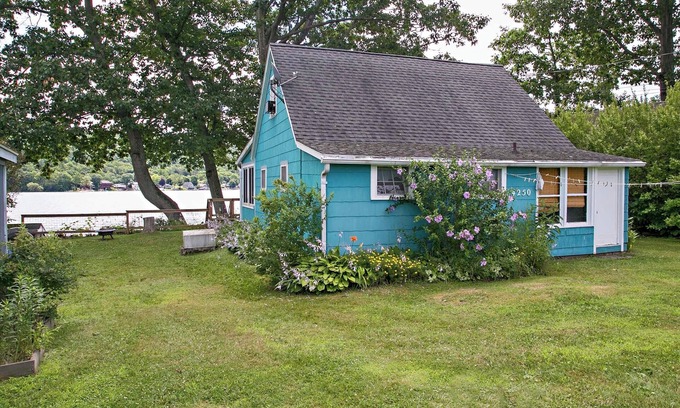 Hammondsport House | Windwood Shores, a classic cottage on Waneta Lake