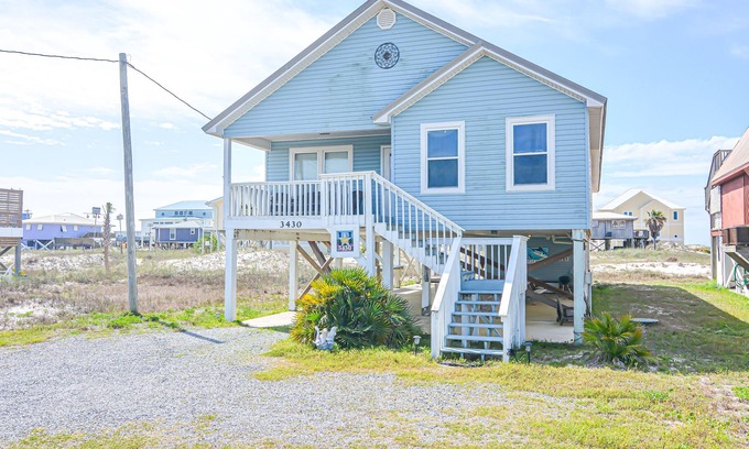 Alabama Gulf Coast House | Windy Cove! Plenty of room for the whole family. 5 minute walk to the beach!
