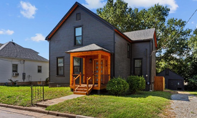 Washington House | Wine Country Getaway | JZ Vacation Rentals