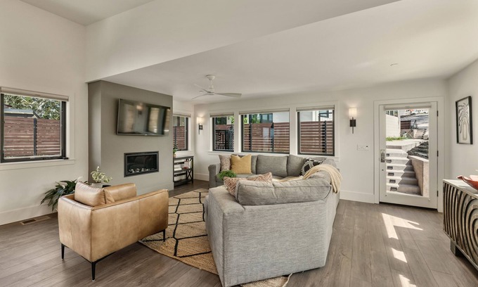 Larkfield-Wikiup House | Wine Country Getaway