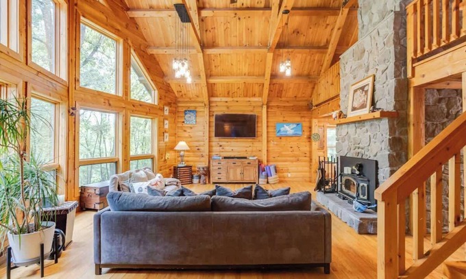 Keedysville Cabin | Wingspan Cabin Summar