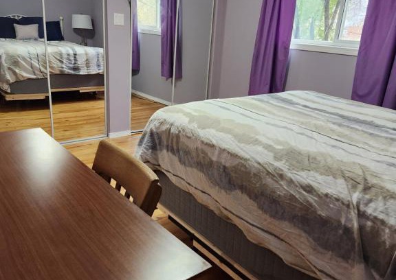 East Kildonan House | Winnipeg Place to Stay