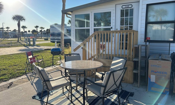 Fort Myers Beach House | Winter Cottage Getaway