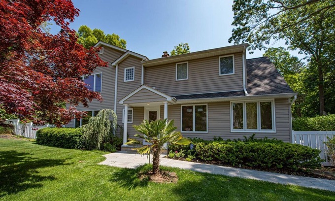 Wading River House | Winter Deal! Herod Point Hideaway: Near Beach, Pool, Hot Tub