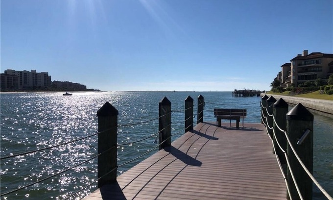 Isles of Capri Condo | Winter Island Get Away Visit the Dolphin and Manatee