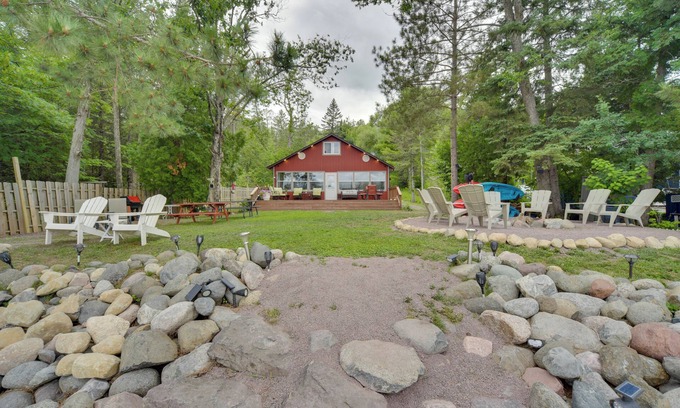 Solon Springs Cabin | Winter Lake Escape w/Access to Ice Fishing!