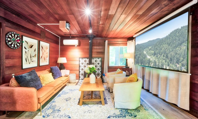 Forest Hills Cabin | Winter Promo: Stylish Cabin Near Dtown Santa Long Stay Open. Pet-friendly!