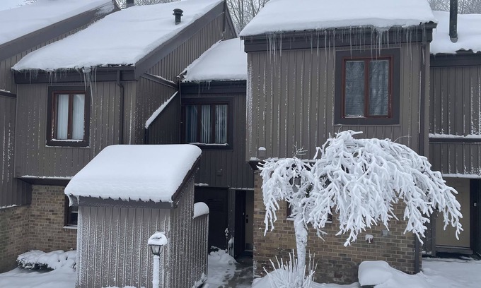 Seven Springs House | Winter Wonderland