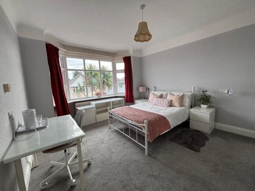 Bournemouth House | Winton house home stay