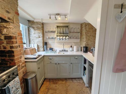 Fairford House | Wishbone Cottage In The Cotswolds