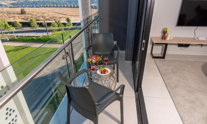 Greater Johannesburg Metropolitan Area Apartment | Witshire Luxury apartment, Ellipse