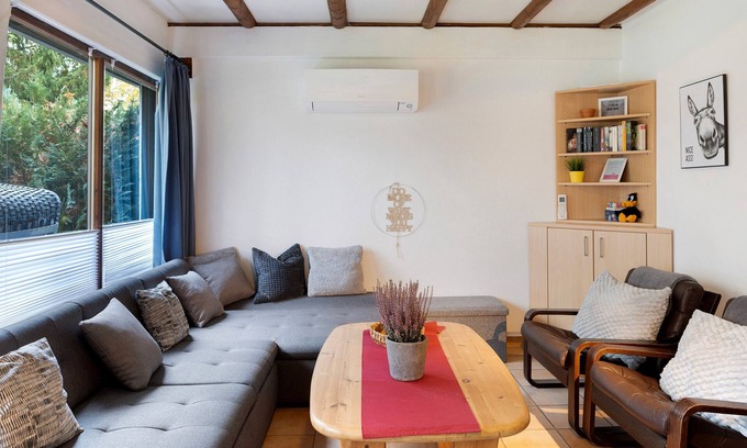 Frielendorf House | Wohlfühl Holiday Home at Silbersee – Lake View, Private Terrace & Wi-Fi