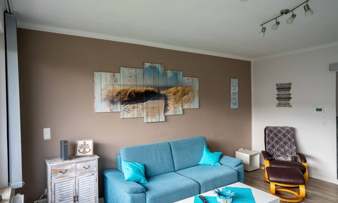 Busum Apartment | Wohnung Heimathafen im Erlengrund mit Balkon für bis zu 4 Personen