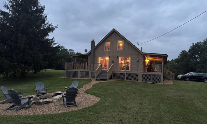 Wilson Creek House | Wonderful 4-bedroom cabin in Grayson County