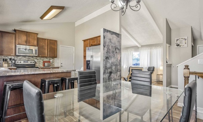 Village Seven House | "Wonderful" 5BR House with Hot Tub in Colorado Springs