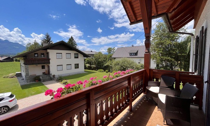 Augsdorf House | Wonderful private villa for 6 guests with WIFI, TV, patio and parking