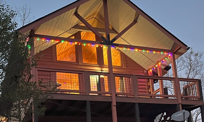 Gatlinburg - Pigeon Forge Cabin | Wonderful mountain Cabin for a Romantic Scape !