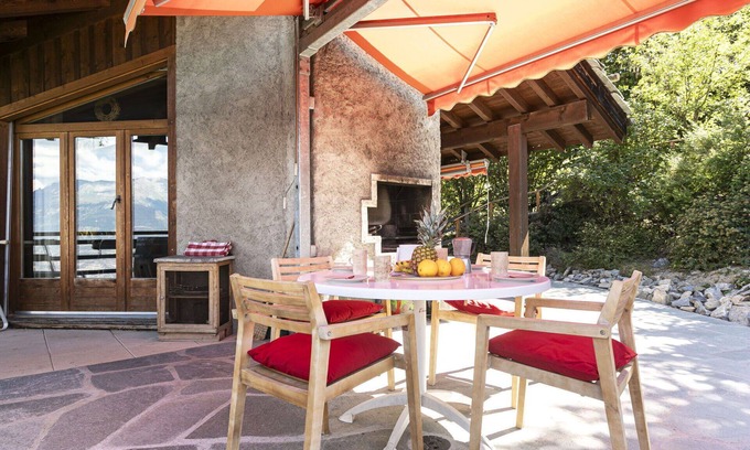 Les Mayens-de-Sion House | Wonderful private villa with private pool, WIFI, TV, terrace, pets allowed and panoramic view