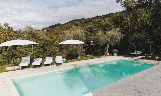 Castelnuovo Magra Villa | Wonderful private villa for 12 people with private pool, A/C, WIFI, TV, patio and panoramic view