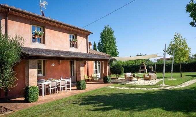 Colle di Compito Villa | Wonderful private villa for 4 guests with private pool, A/C, WIFI, TV and veranda, close to Lucca