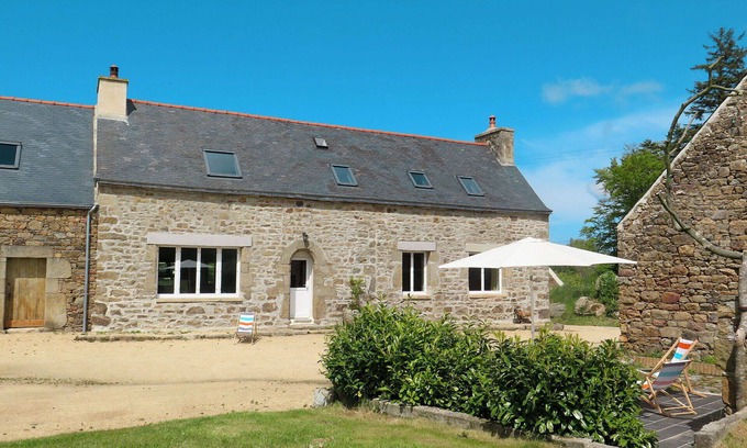 Trevou-Treguignec Villa | Wonderful private villa for 10 people with WIFI, TV, terrace and pets allowed