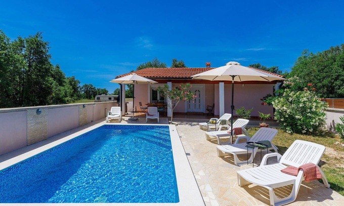 Pavicini House | Wonderful private villa for 6 guests with private pool, WIFI, A/C, TV and terrace