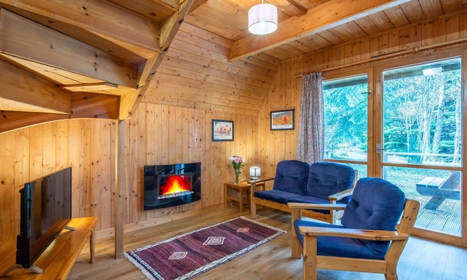 Cannich House | Wonderful private villa for 4 guests with WIFI, TV, pets allowed and parking