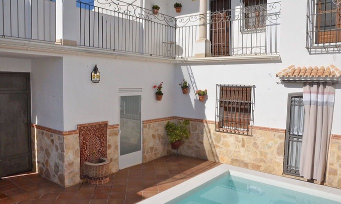 Baena House | Wonderful private villa for 8 guests with WIFI, A/C, private pool, TV and patio