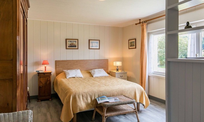 Plouenan House | Wonderful private villa for 2 people with TV, patio and parking