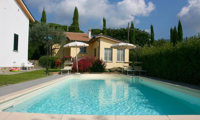 Il Borgo Villa | Wonderful private villa for 3 guests with WIFI, pool, A/C, TV and terrace