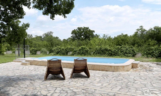 Drinovci House | Wonderful private villa with WIFI, private pool, A/C, TV, terrace, pets allowed and parking