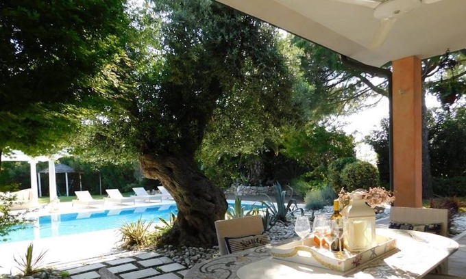 Isola Albarella Villa | Wonderful villa with swimming pool on the island of Albarella by Beahost Rentals