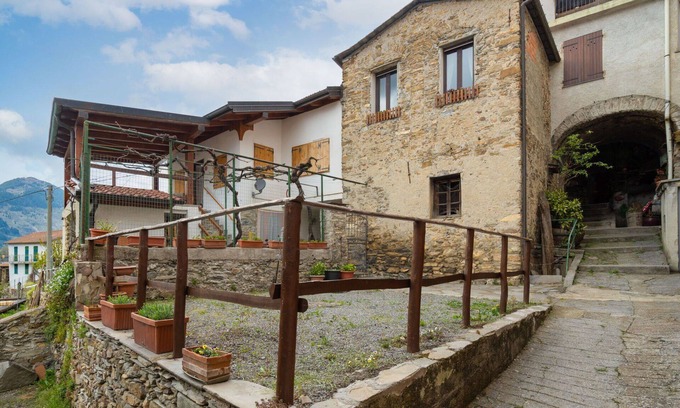 Molini di Triora Villa | Wonderful villa for 6 people with WIFI and TV
