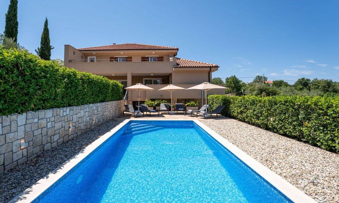 Tribulje House | Wonderful villa for 10 guests with WIFI, A/C, private pool, TV and terrace