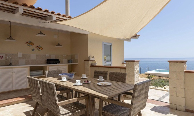 Punta Milocca House | Wonderful villa for 6 people with A/C, private pool, WIFI, TV and terrace