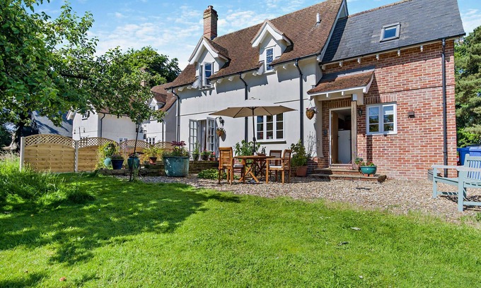 Ipswich House | Wood Lodge - Two Bedroom House, Sleeps 4