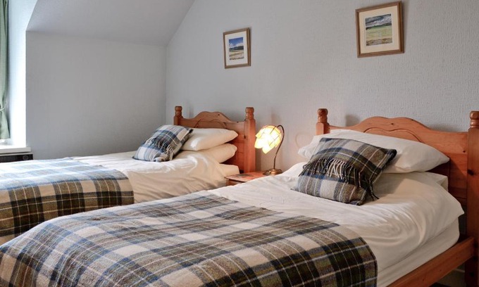 Fort Augustus House | Woodbine Cottage