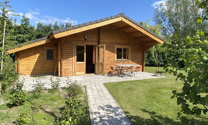 Ossenisse House | Wooden chalet for 6 people in a small holiday park in Ossenisse