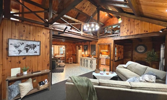 Tylersville House | Woodland Farm/Mountain Views- Wasson Woods Retreat