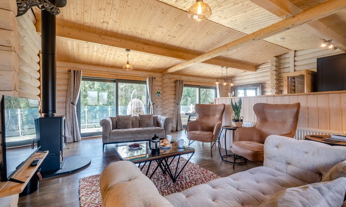 Rockcliffe House | Woodland Retreat Cabin