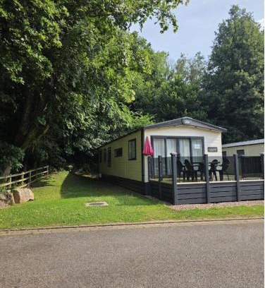 Paignton Resort | Woodland View Exec Van - Hot Tub - Private Parking - Hoburne Devon Bay